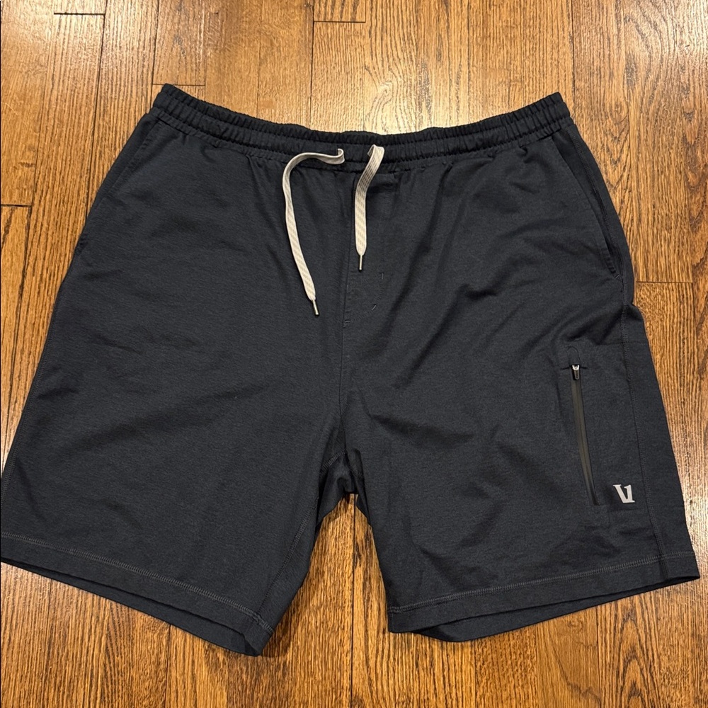 Vuori kore shorts 7” Men's ink blue Athletic Shorts unlined size XXL